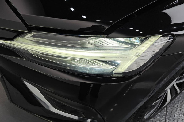 2023 Volvo S60 с пробегом 40 283 км