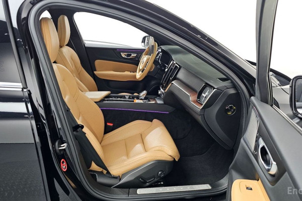 2023 Volvo S60 с пробегом 40 283 км