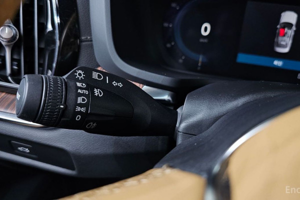 2023 Volvo S60 с пробегом 40 283 км