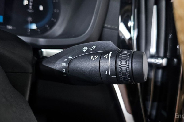 2023 Volvo S60 с пробегом 40 283 км