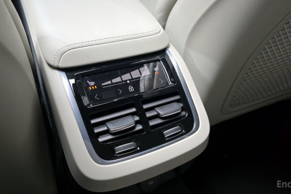 2023 Volvo S60 с пробегом 22 266 км