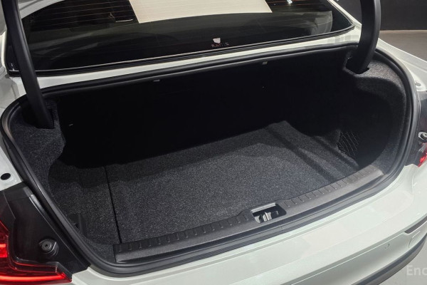 2023 Volvo S60 с пробегом 22 266 км