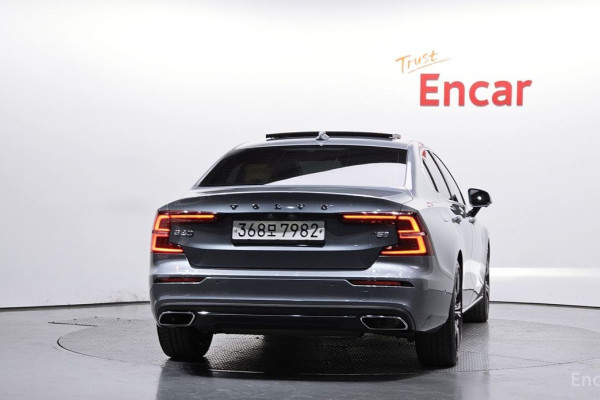 2020 Volvo S60 с пробегом 105 250 км