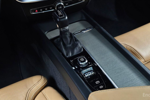 2020 Volvo S60 с пробегом 105 250 км