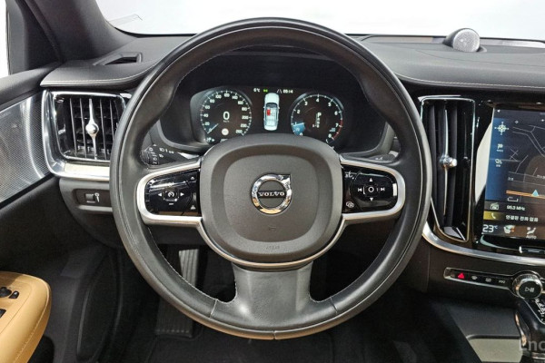 2020 Volvo S60 с пробегом 105 250 км