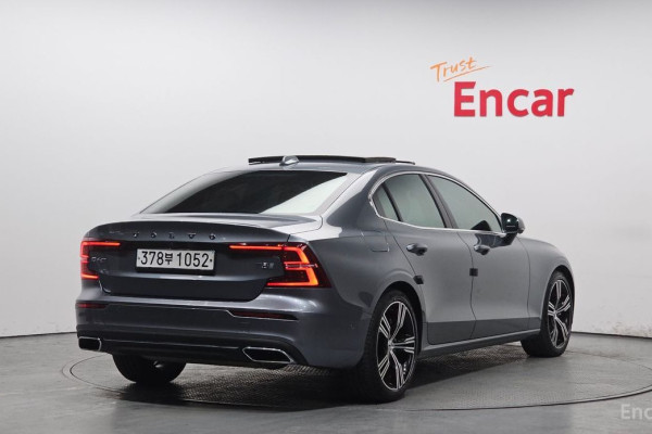 2020 Volvo S60 с пробегом 34 863 км