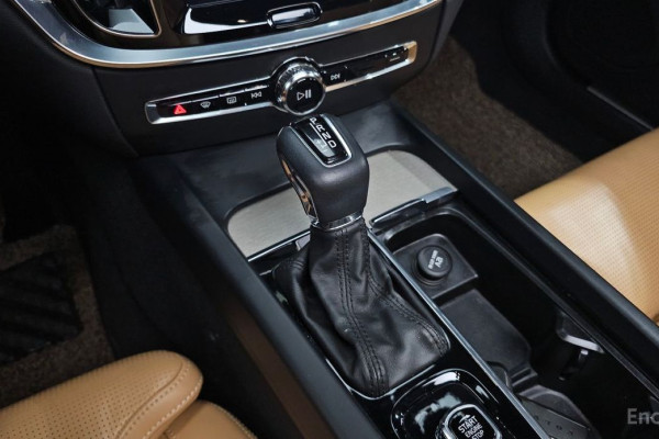 2020 Volvo S60 с пробегом 34 863 км