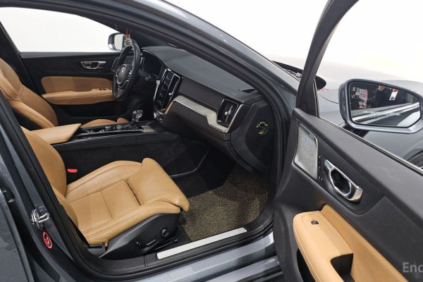 2020 Volvo S60 с пробегом 34 863 км