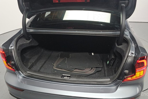 2020 Volvo S60 с пробегом 34 863 км