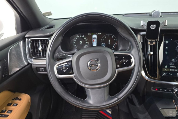 2020 Volvo S60 с пробегом 65 650 км