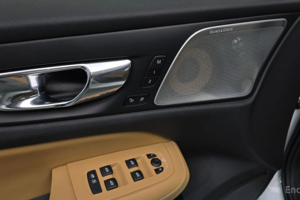 2020 Volvo S60 с пробегом 65 650 км