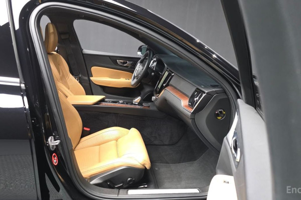 2022 Volvo S60 с пробегом 80 733 км