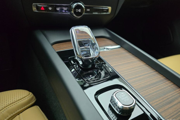 2023 Volvo S60 с пробегом 8 505 км