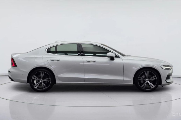 2021 Volvo S60 с пробегом 25 219 км