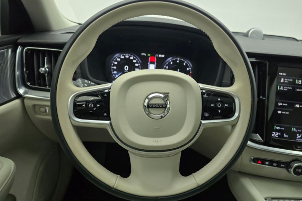 2021 Volvo S60 с пробегом 25 219 км