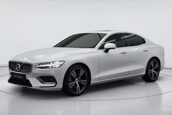 2021 Volvo S60 с пробегом 25 219 км
