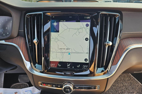 2020 Volvo S60 с пробегом 95 000 км