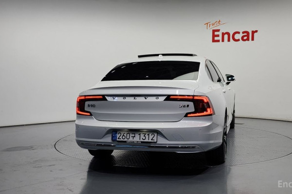 2024 Volvo S90 с пробегом 9 204 км