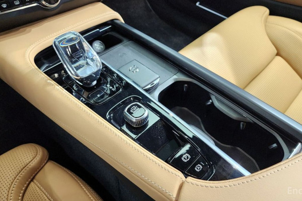 2024 Volvo S90 с пробегом 9 204 км