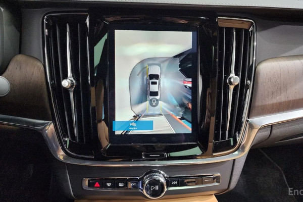 2024 Volvo S90 с пробегом 9 204 км