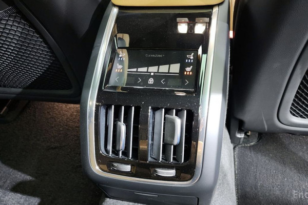 2024 Volvo S90 с пробегом 9 204 км