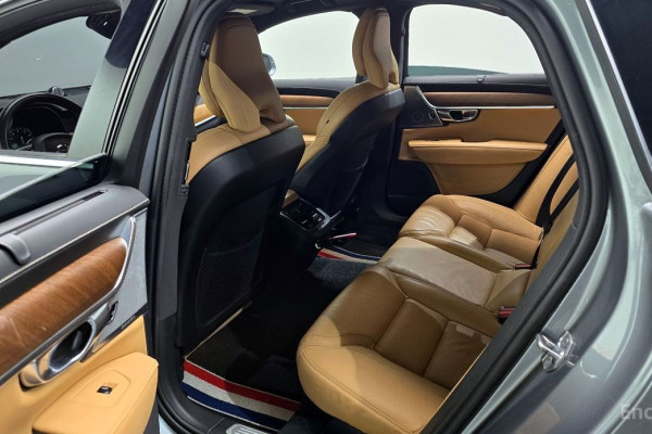 2019 Volvo S90 с пробегом 106 683 км