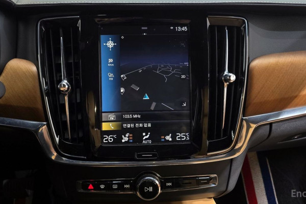 2019 Volvo S90 с пробегом 106 683 км