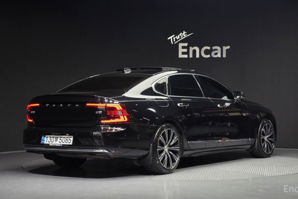 2021 Volvo S90 с пробегом 121 406 км
