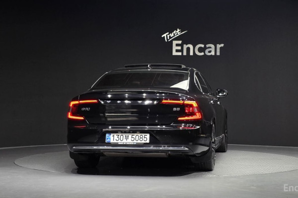 2021 Volvo S90 с пробегом 121 406 км