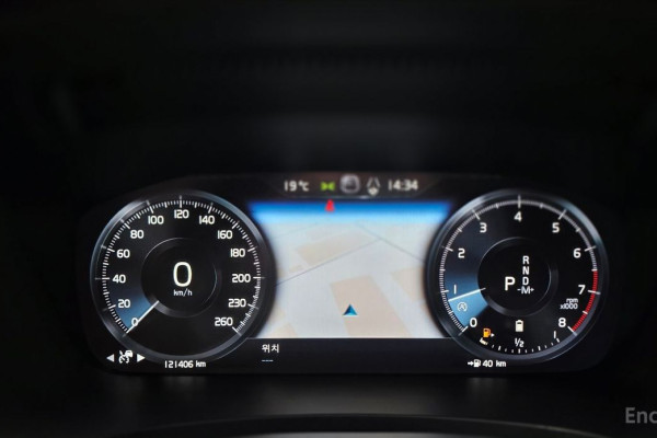 2021 Volvo S90 с пробегом 121 406 км