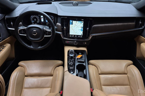 2021 Volvo S90 с пробегом 121 406 км