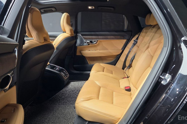 2021 Volvo S90 с пробегом 121 406 км