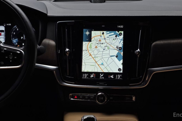 2021 Volvo S90 с пробегом 121 406 км