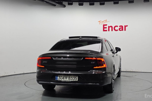 2020 Volvo S90 с пробегом 60 442 км