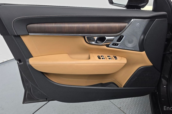 2020 Volvo S90 с пробегом 60 442 км