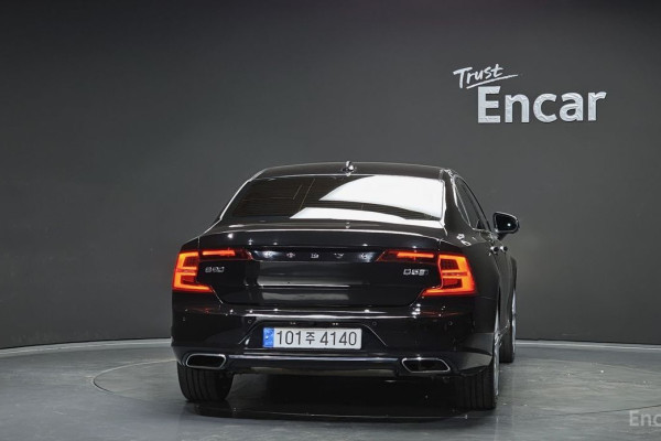 2017 Volvo S90 с пробегом 227 473 км