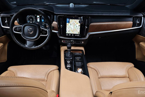 2017 Volvo S90 с пробегом 227 473 км