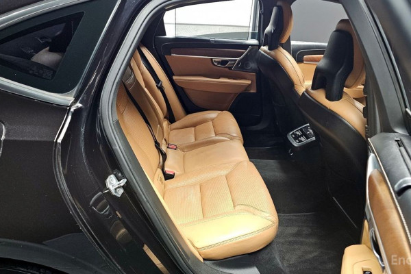 2017 Volvo S90 с пробегом 227 473 км