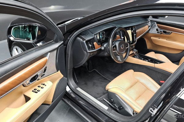 2017 Volvo S90 с пробегом 227 473 км