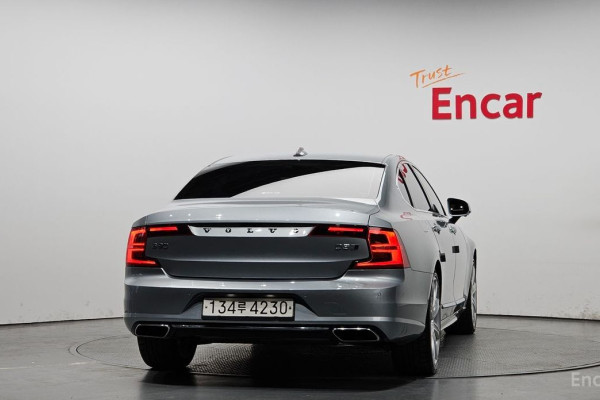 2019 Volvo S90 с пробегом 96 345 км