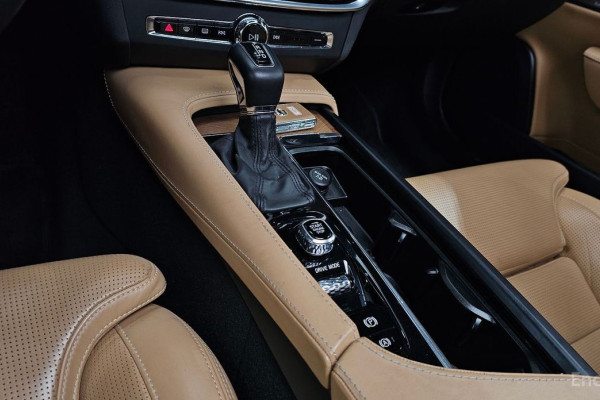 2019 Volvo S90 с пробегом 96 345 км