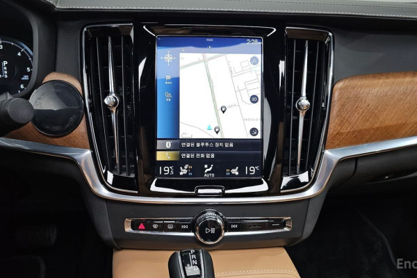 2019 Volvo S90 с пробегом 96 345 км