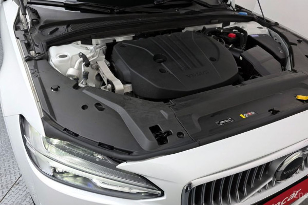 2022 Volvo S90 с пробегом 9 088 км