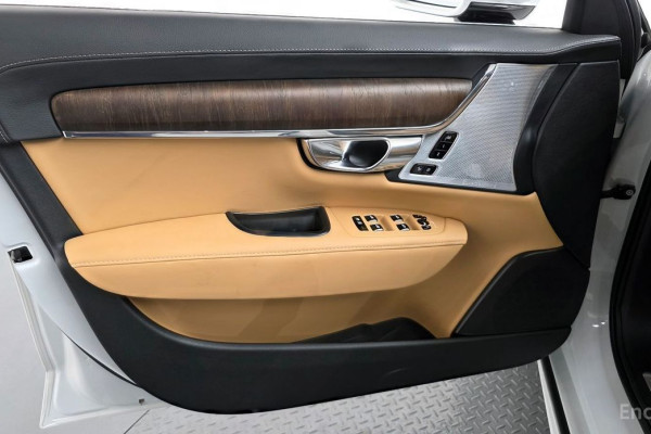 2022 Volvo S90 с пробегом 9 088 км