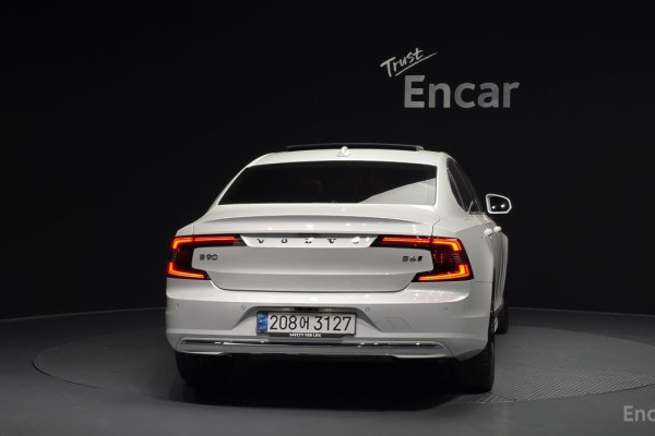 2024 Volvo S90 с пробегом 12 827 км