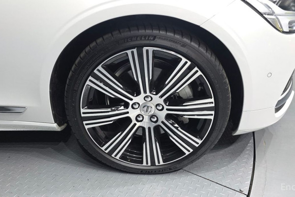 2024 Volvo S90 с пробегом 12 827 км