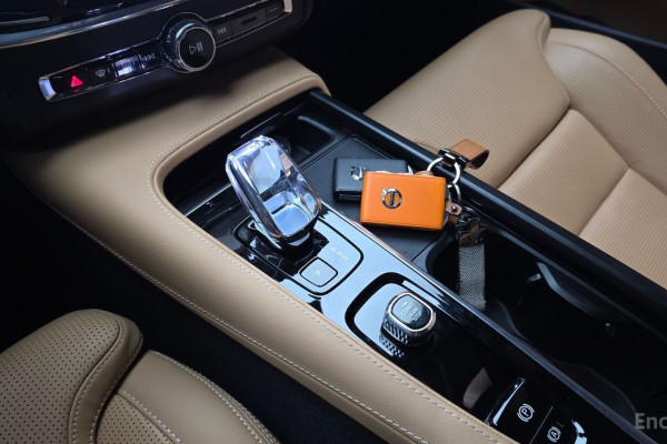 2024 Volvo S90 с пробегом 12 827 км