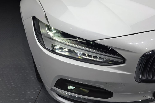 2024 Volvo S90 с пробегом 12 827 км