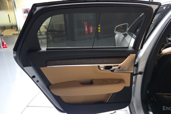 2024 Volvo S90 с пробегом 12 827 км