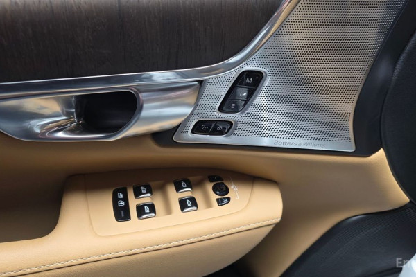 2024 Volvo S90 с пробегом 12 827 км